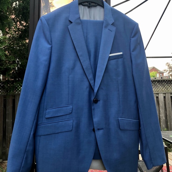 ZARA Slim Suit - Picture 6 of 7